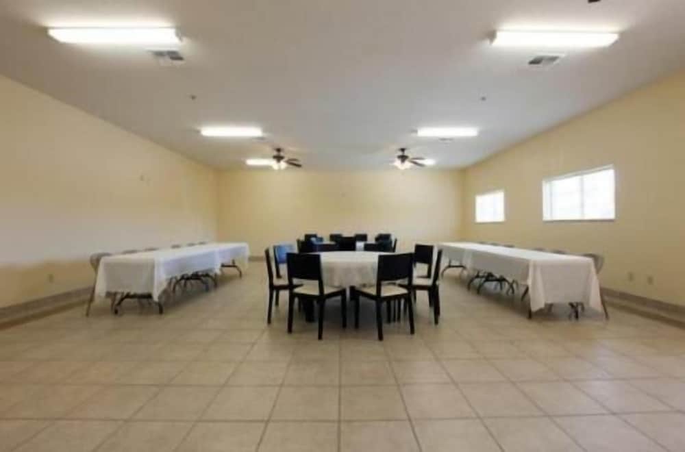 Guest Inn San Benito Harlingen 32/40