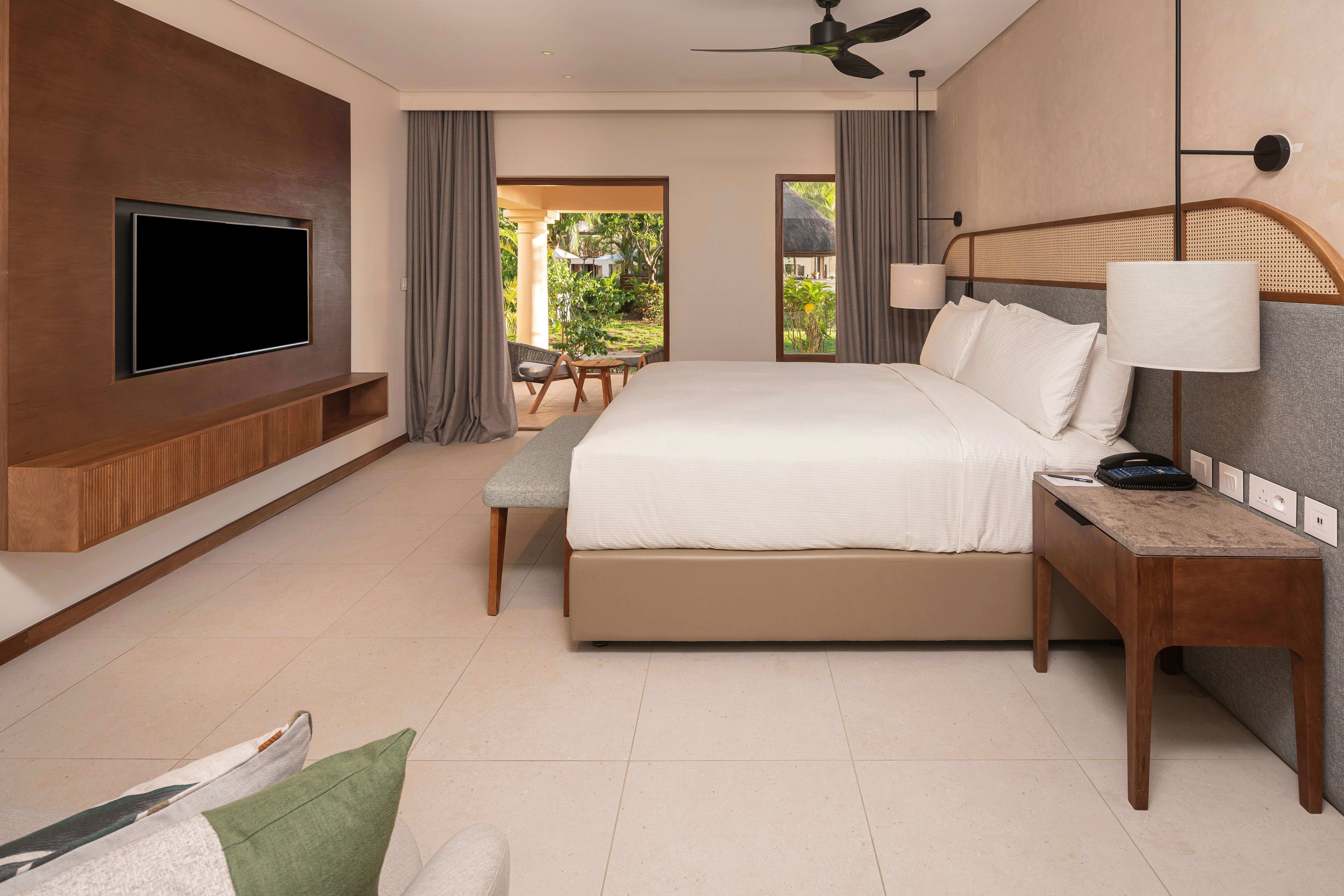 FAMILY SUITE, BEACH FRONT