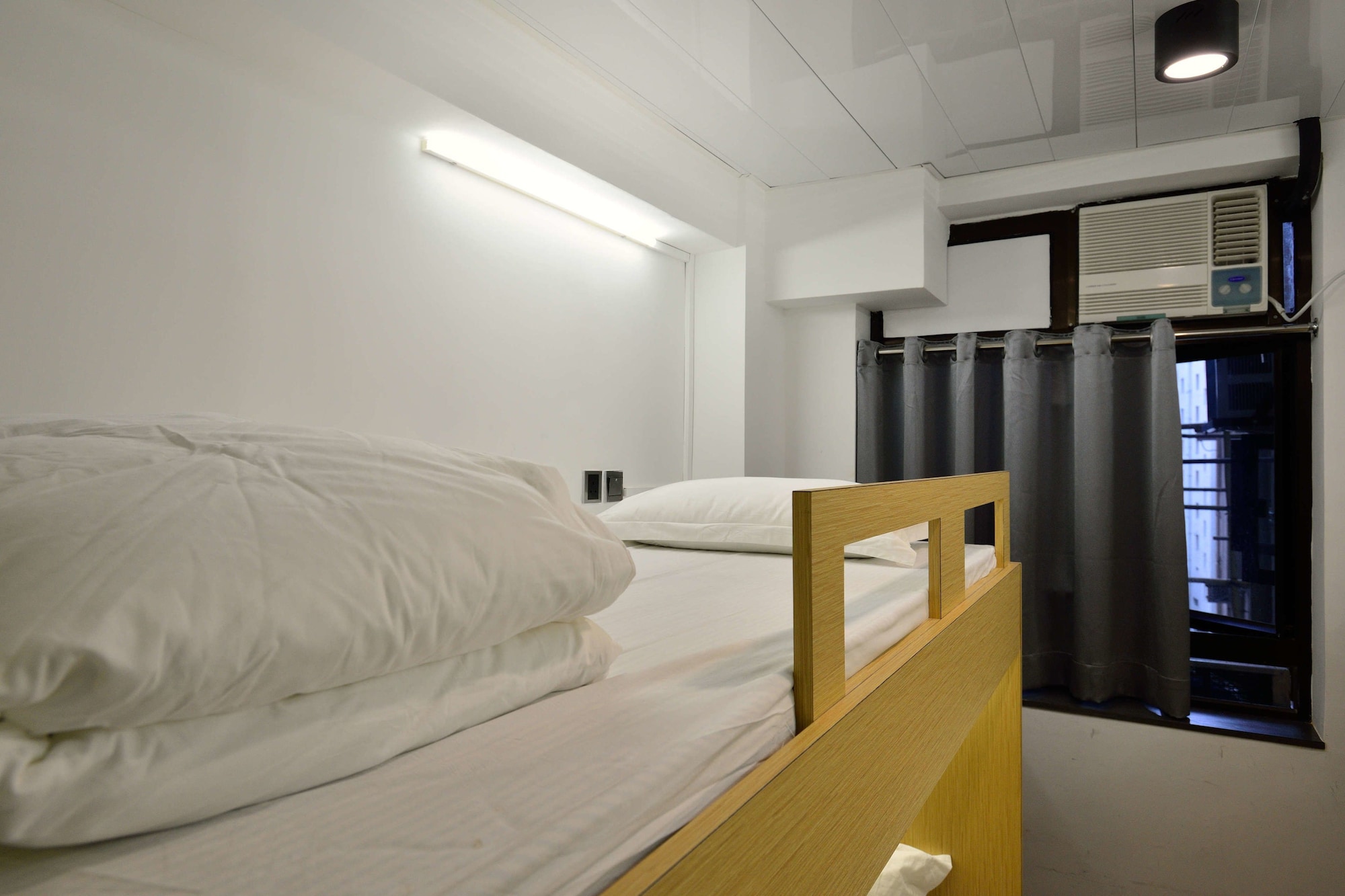 MIXED DORM, 4 BEDS
