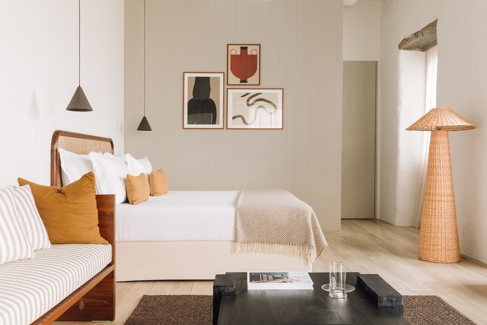White Exclusive Suites And Villas 31/38