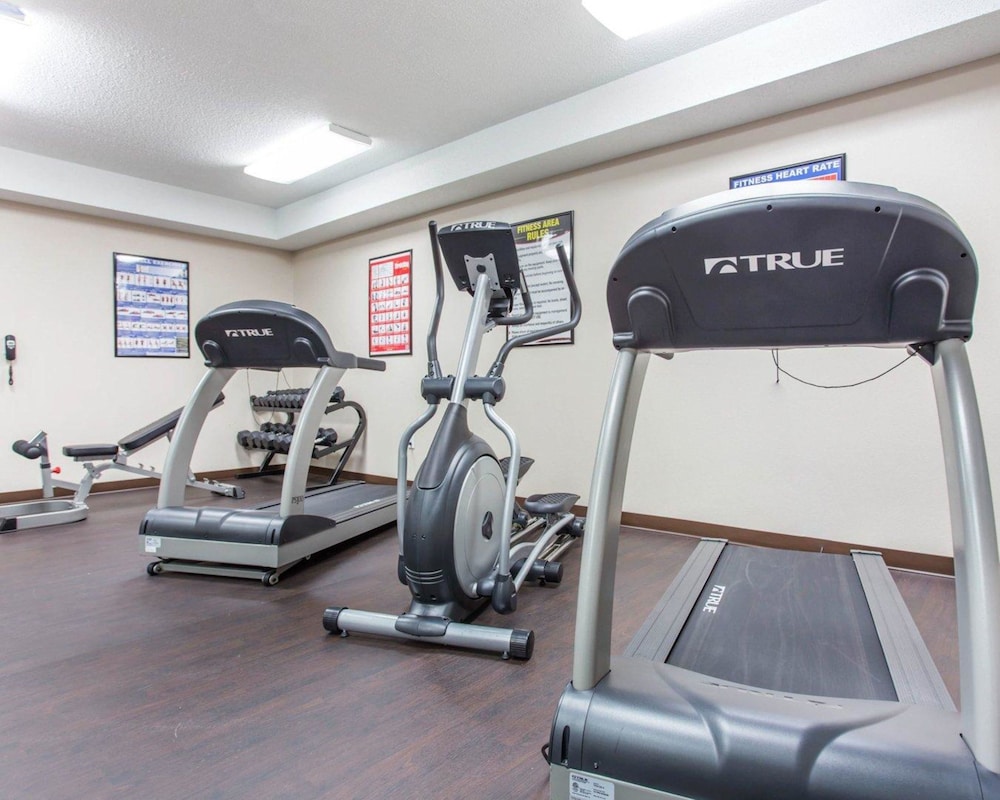 Comfort Inn & Suites Patriots Point 9/30