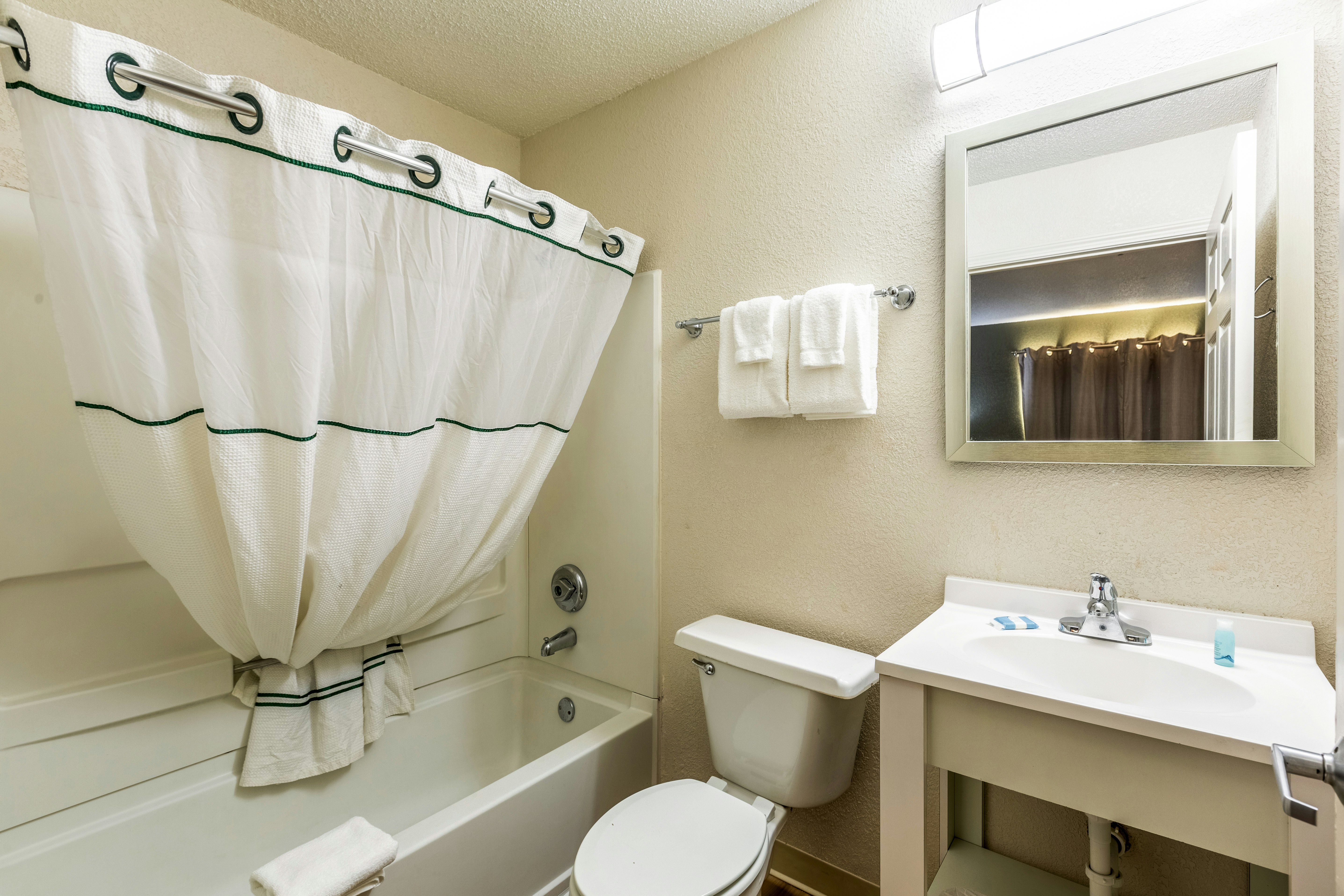 Renovated, Studio, Queen Bed