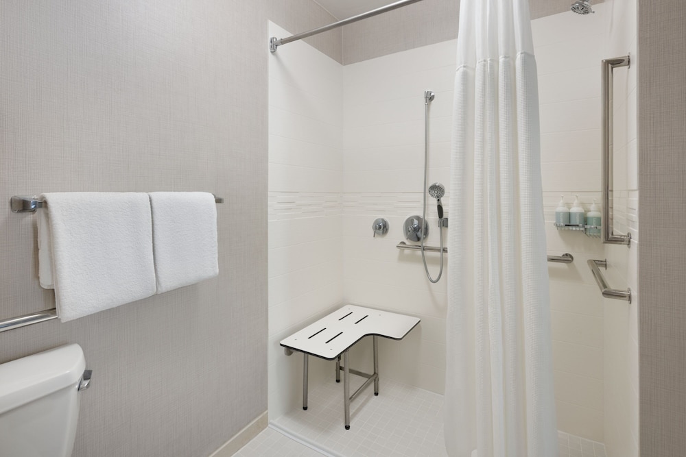 Residence Inn by Marriott Savannah Downtown/Historic District 50/50