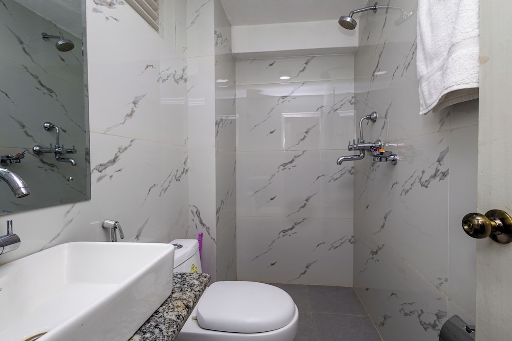 Deluxe, Triple, 3 Beds, Hill View 6/8