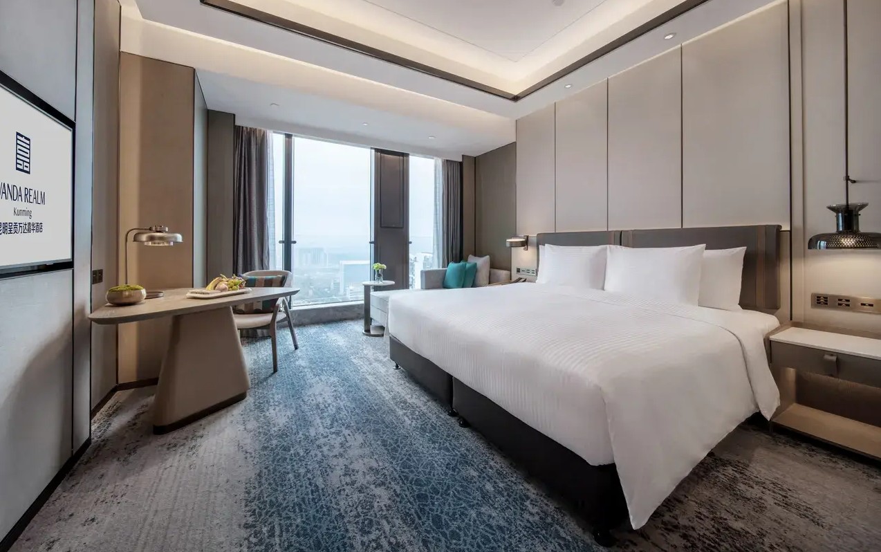 Deluxe, King Bed
