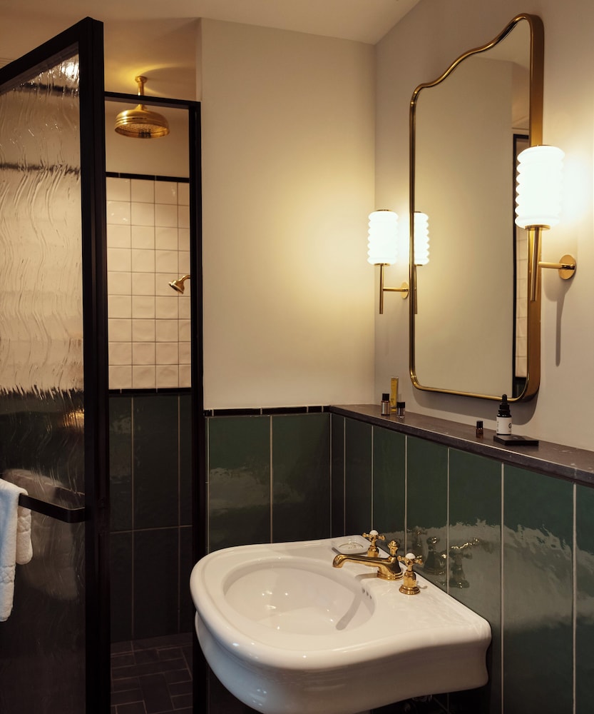 The Hoxton Rome 50/50
