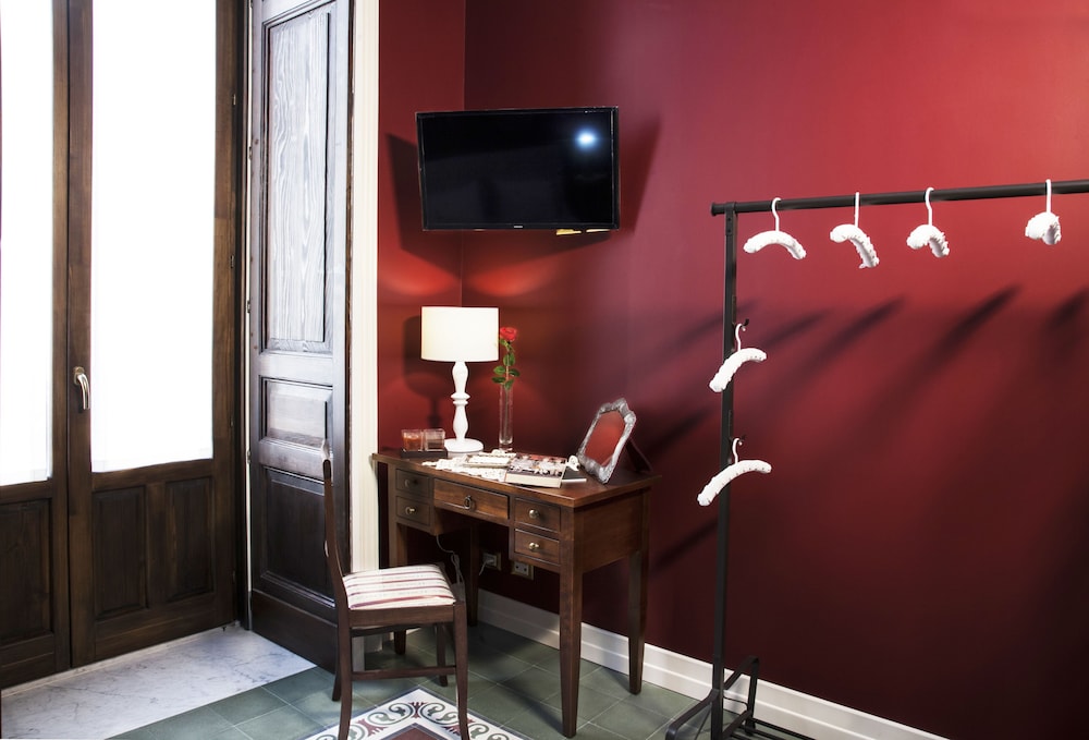 Art Fashion House Luxury Rooms 26/35