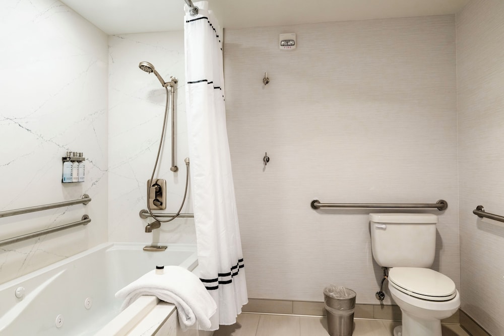 Hotel 43 60/60