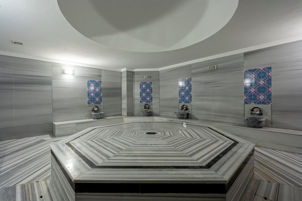 Megasaray WestBeach Antalya 36/73