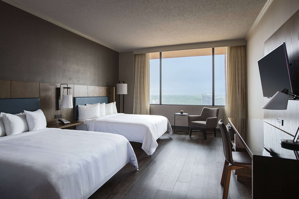 DELUXE, 2 QUEEN BEDS