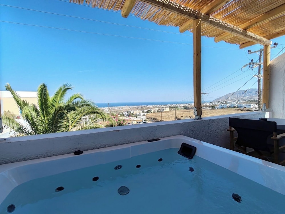 The Noverian Bios Santorini Boutique Hotel 51/78