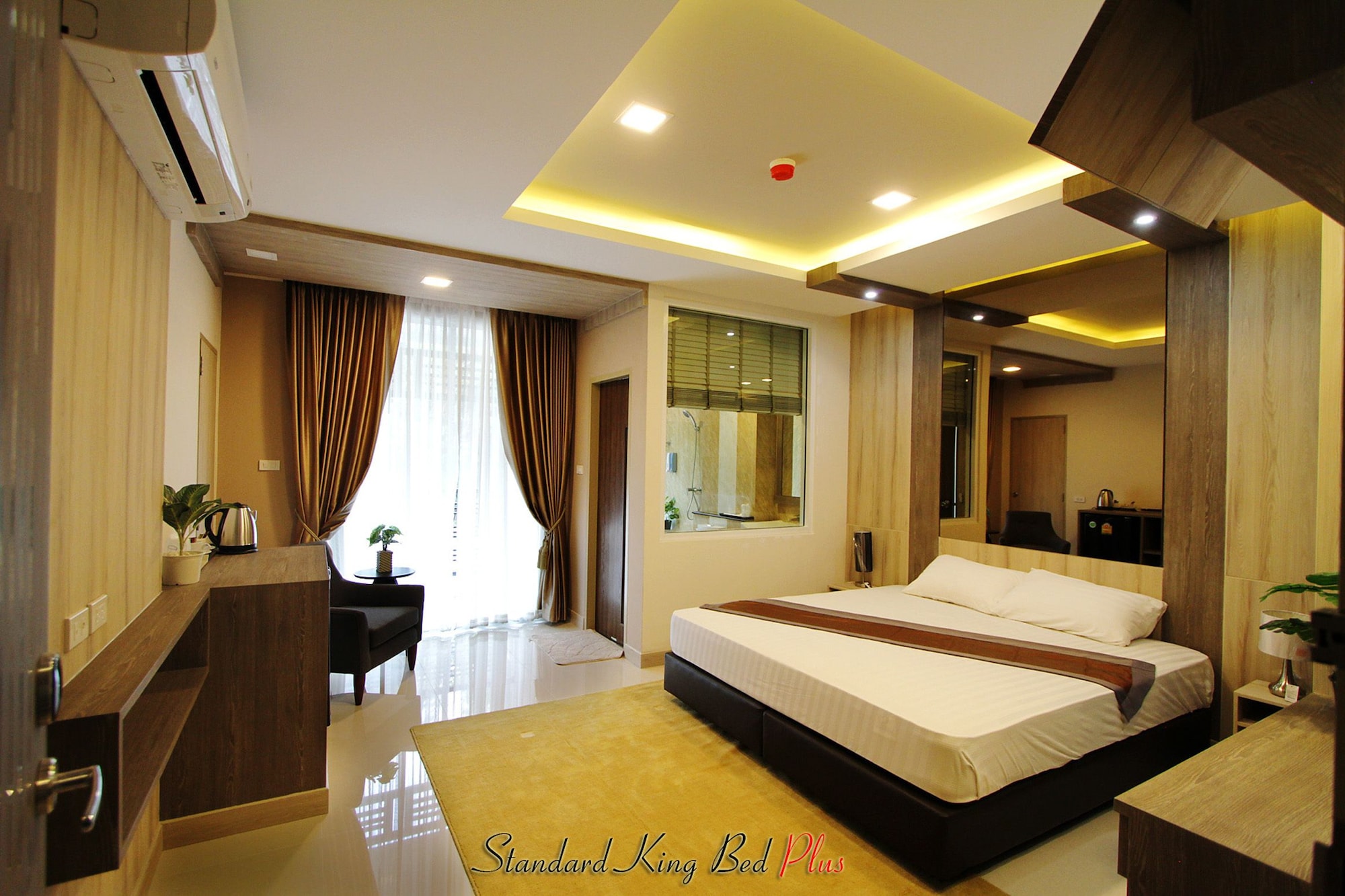 Plus, Standard, King Bed, Building B