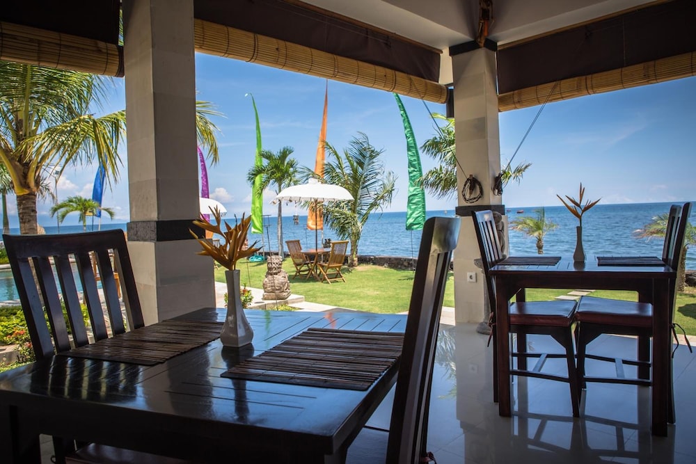 Kelapa Lovina Beach Villas 14/47