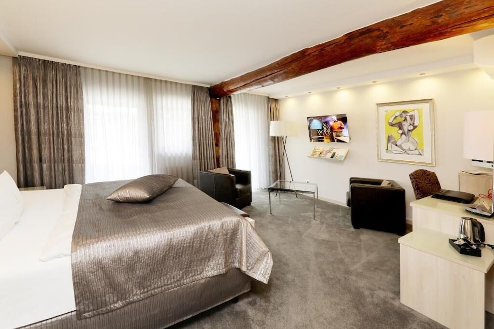 Best Western Premier Hotel An Der Wasserburg 40/68