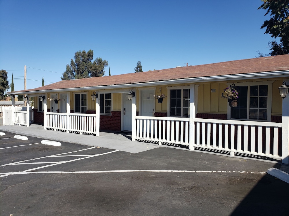 Paso Robles Wine Country Inn 1/39