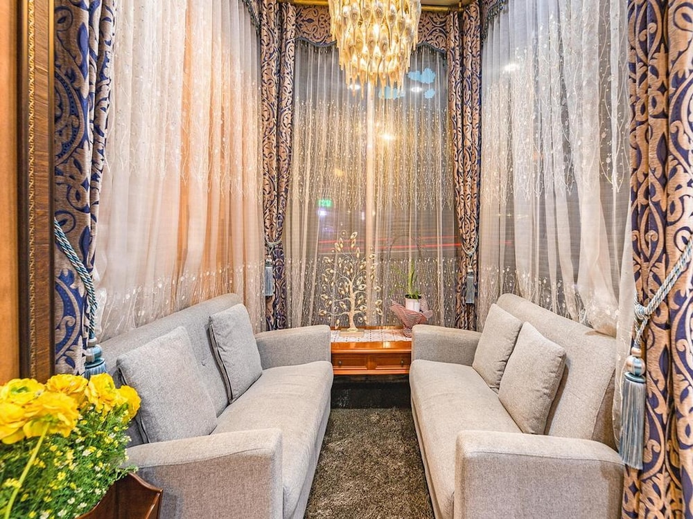 Aliba Hotel 37/39