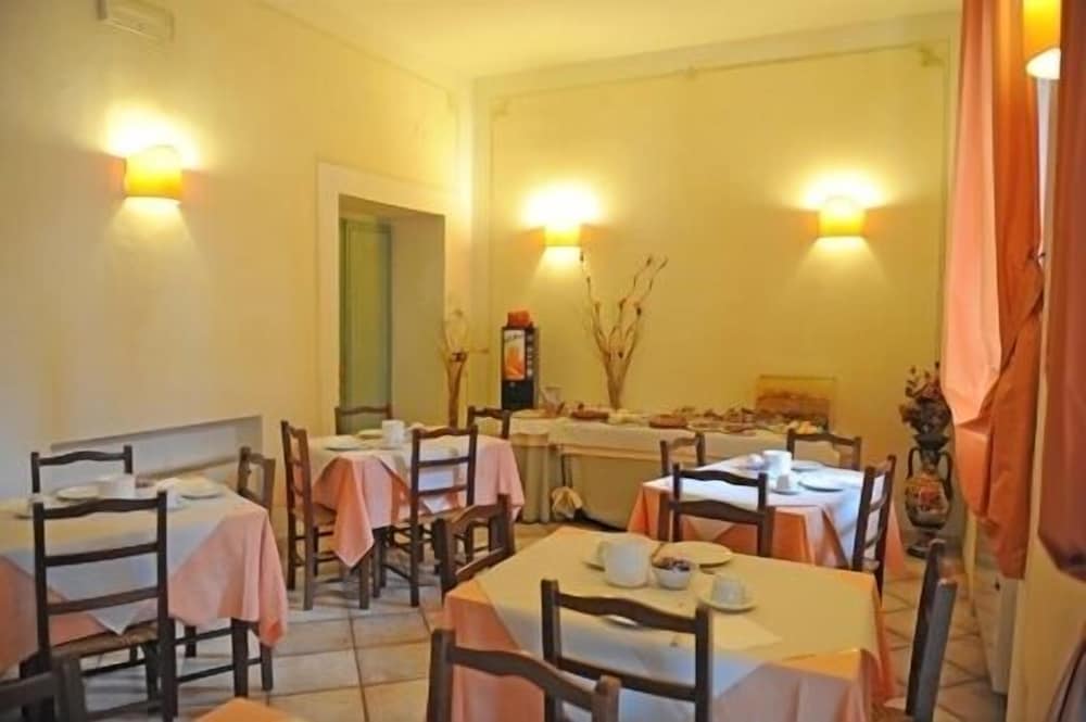Rossi Hotel 27/35