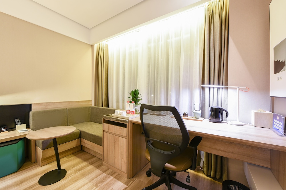 Atour Hotel (Langfang Xichang Road) 29/32