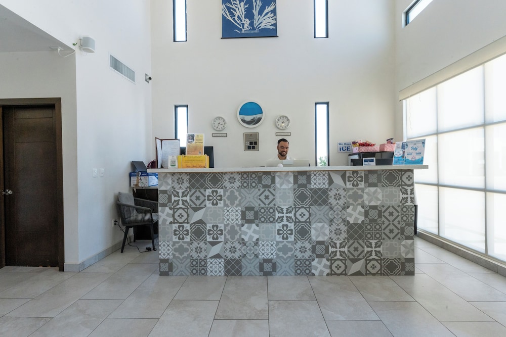 Laguna Shores Resort 5/49
