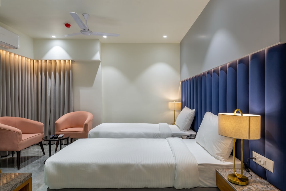 Nalanda Hotel 25/63