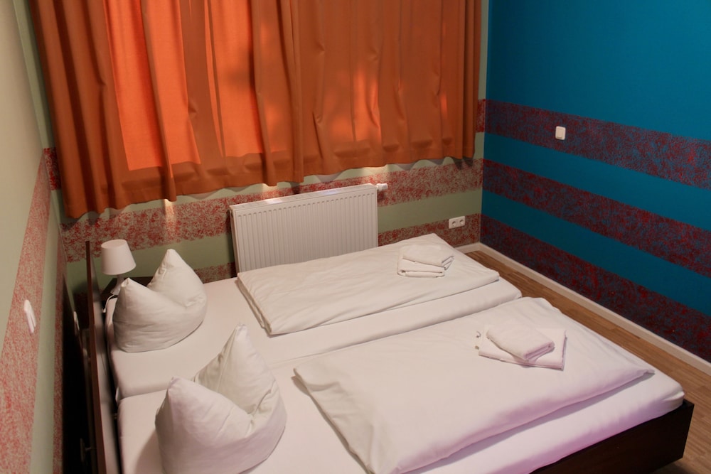 Holi Hostel Hotel 23/43