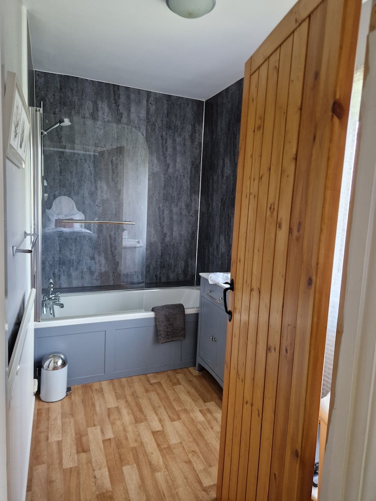 Worth House 6/66