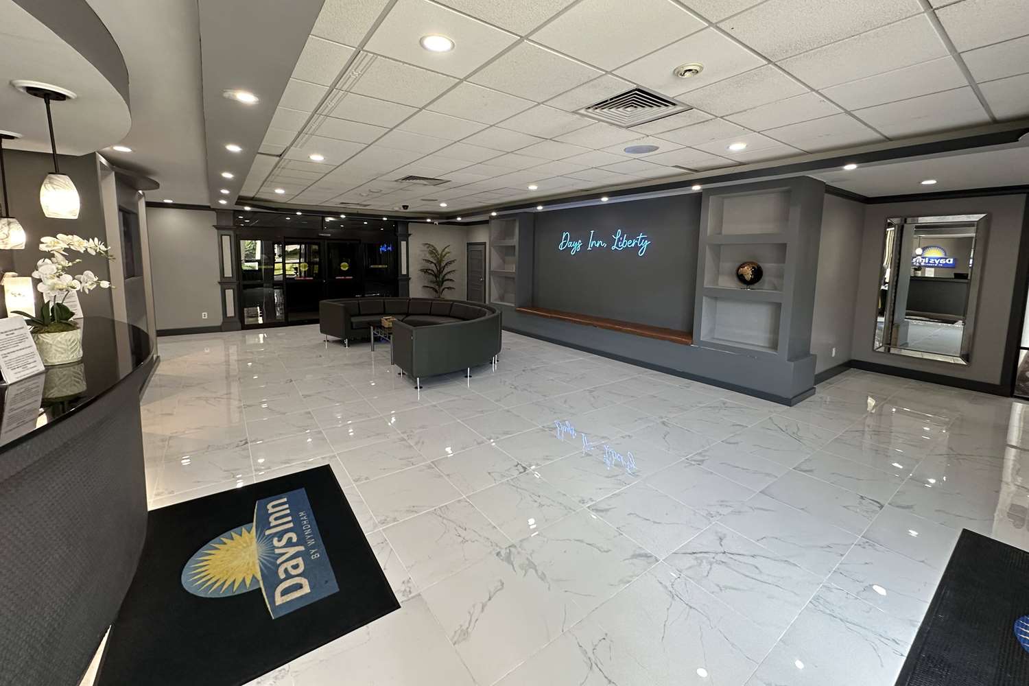 Days Inn By Wyndham Liberty 11/41