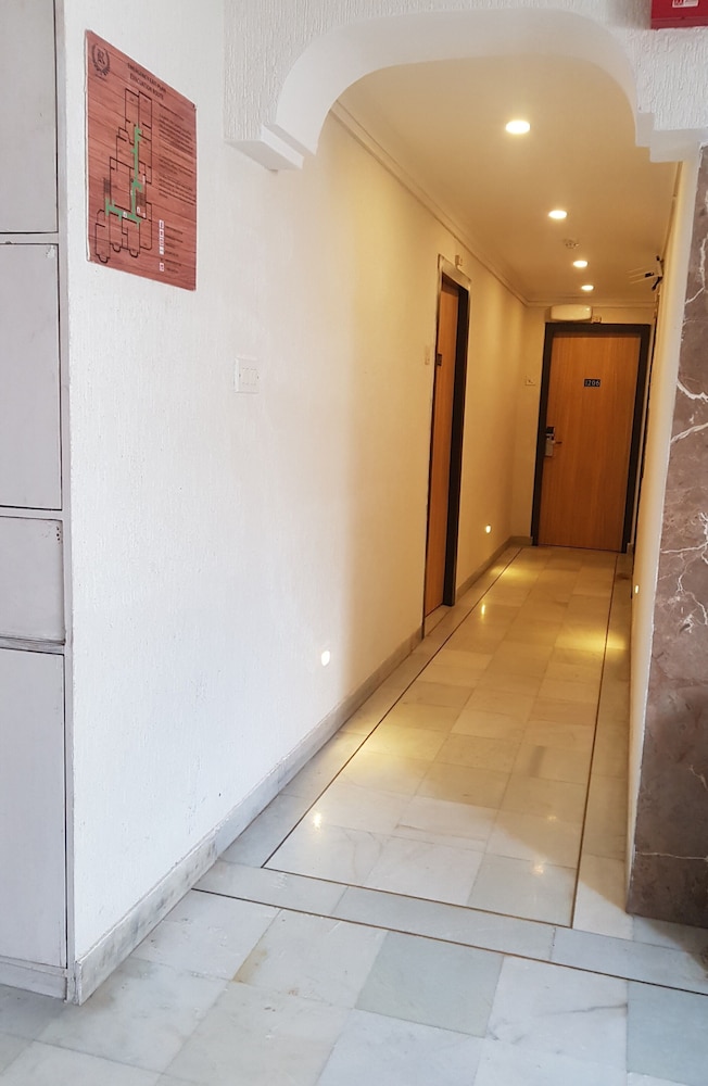 ROLAND HOTEL 30/55