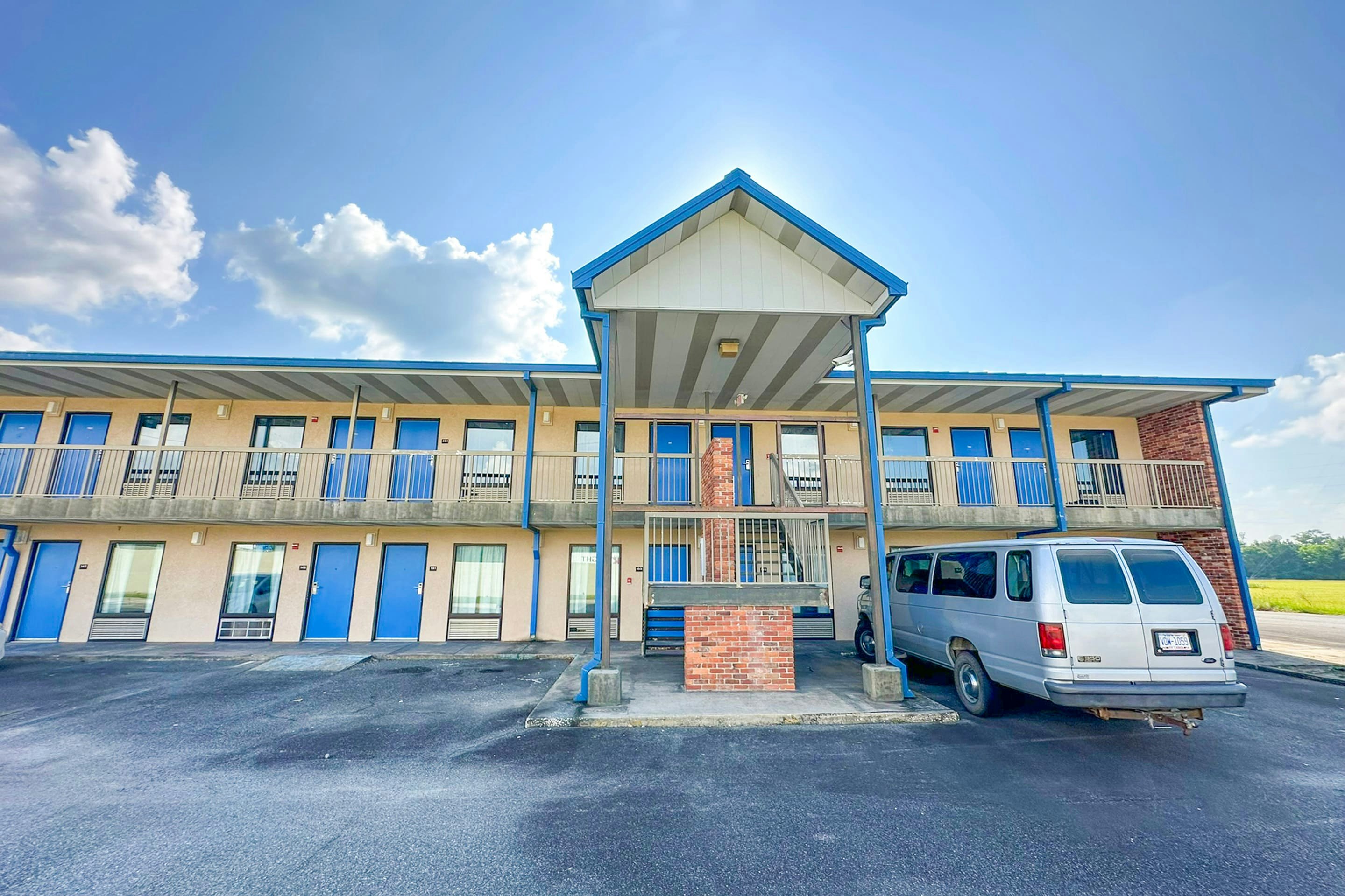 Hahira Inn By OYO near Valdosta 67/82