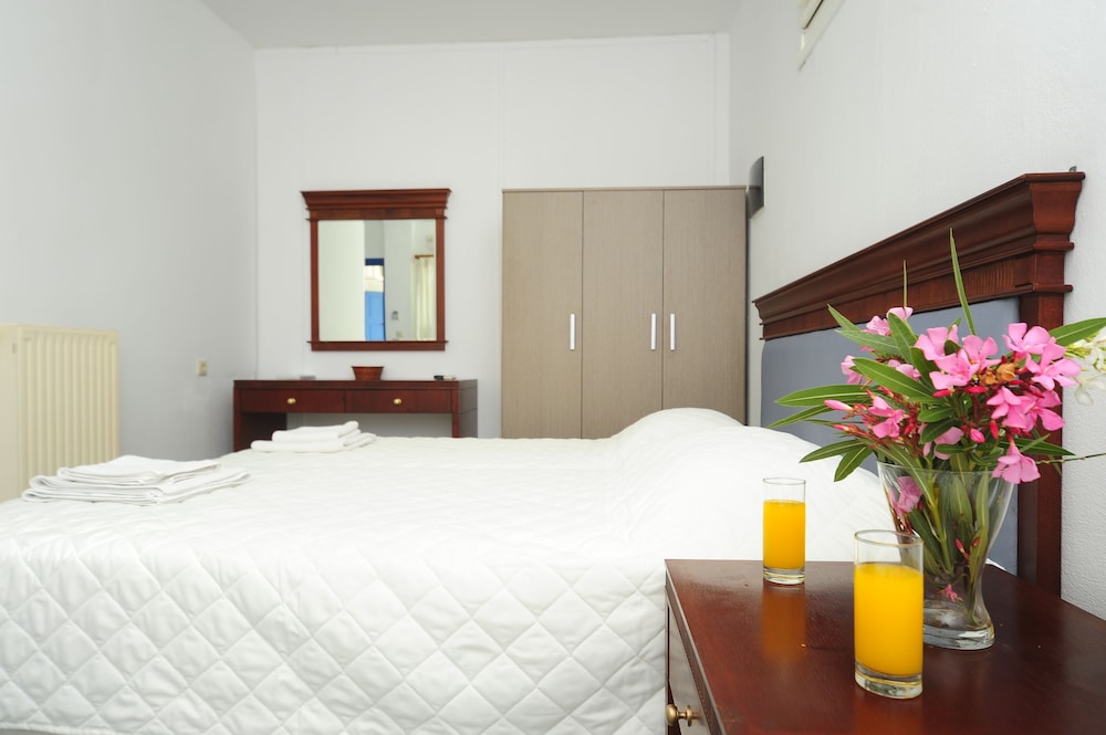 The Noverian Bios Santorini Boutique Hotel 10/78