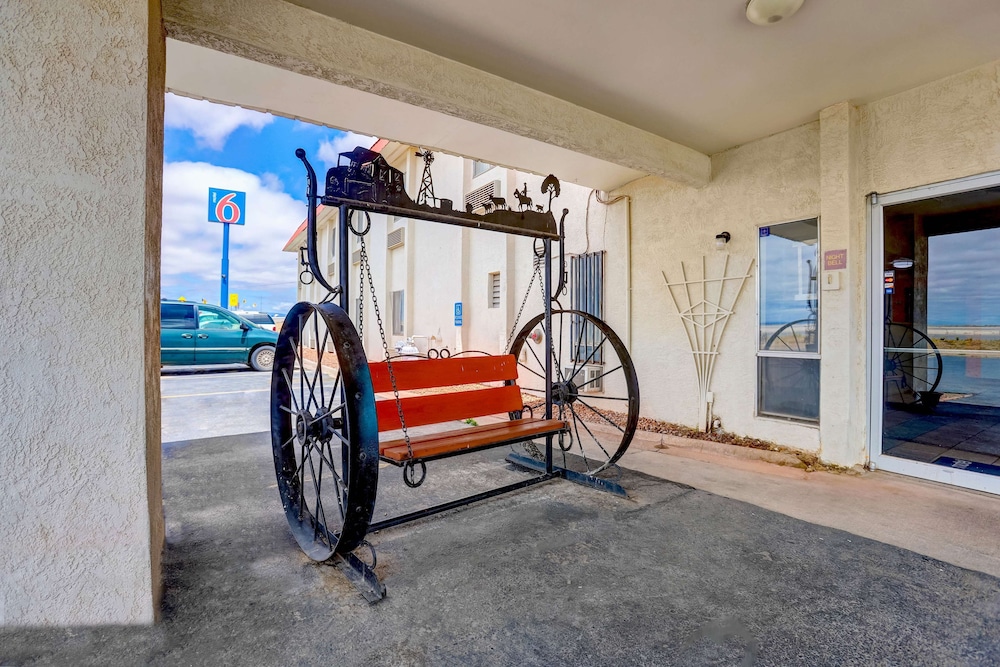Motel6 Moriarty, NM 46/60