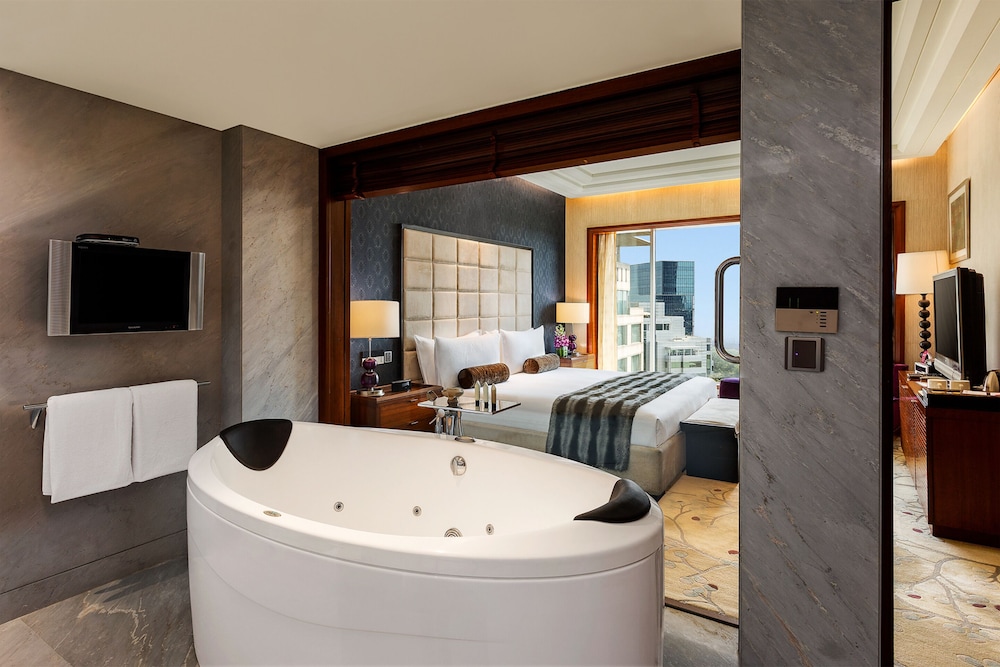 Crowne Plaza Gurgaon 54/82