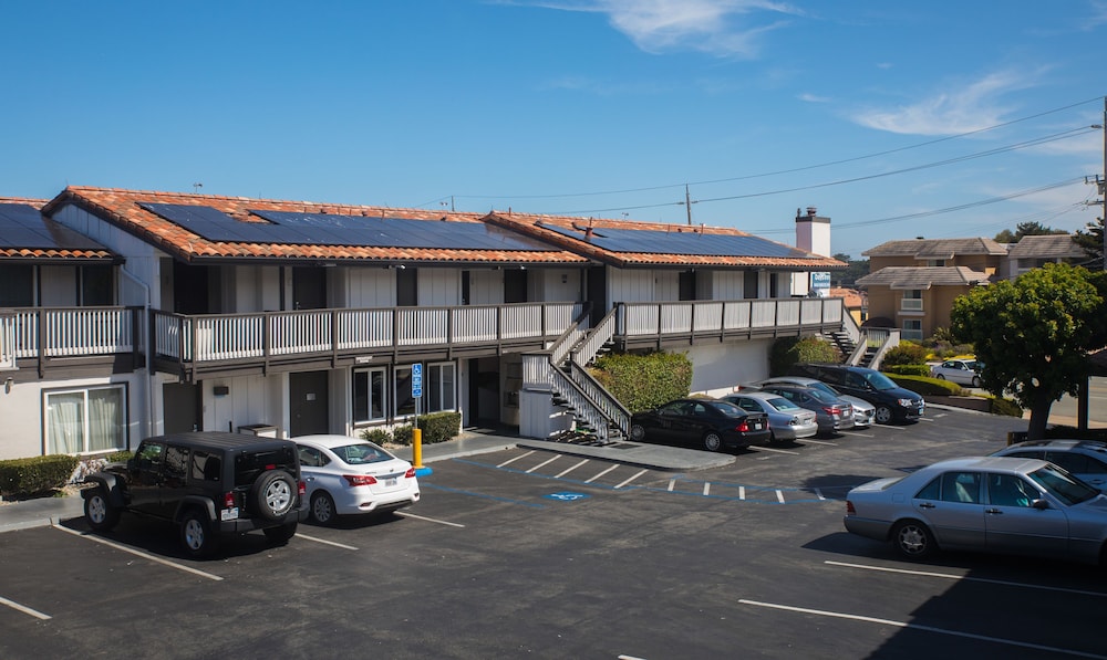 Days Inn by Wyndham Monterey Downtown 26/31