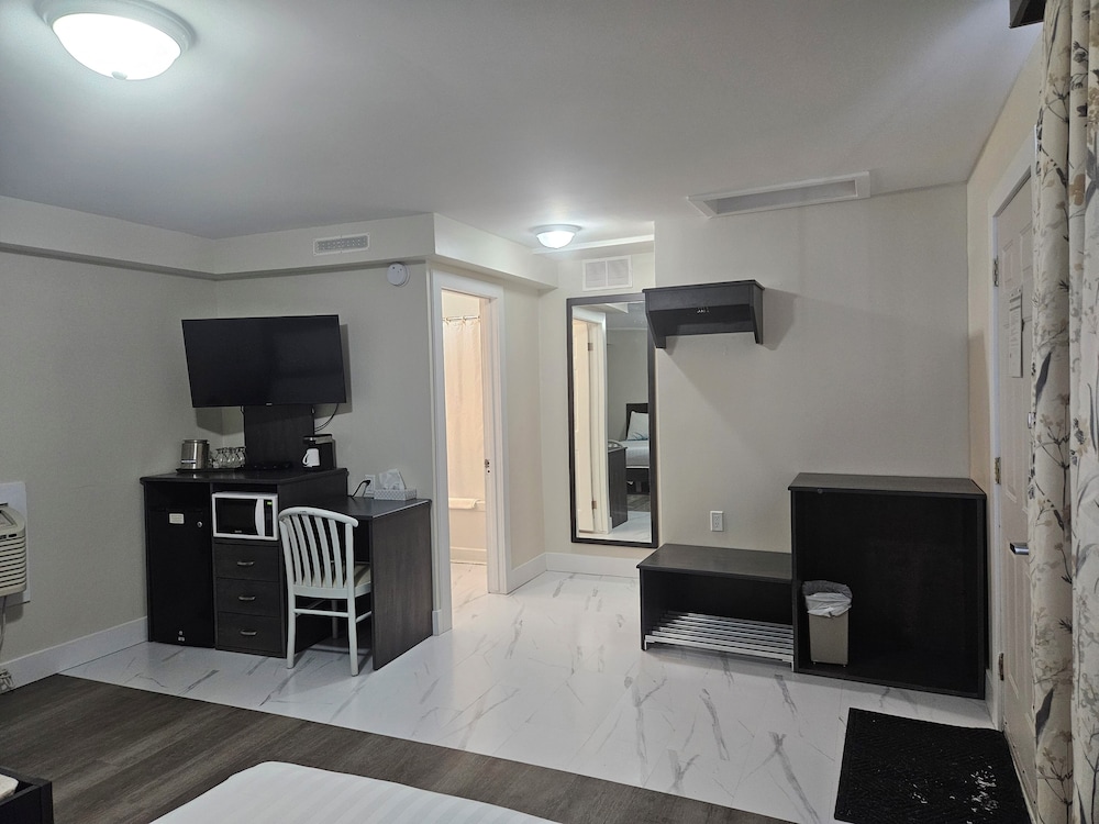 Leelas Villa Inn Flesherton 22/28