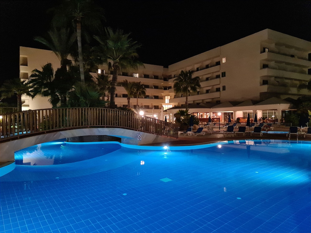 Nissiana Hotel 18/50