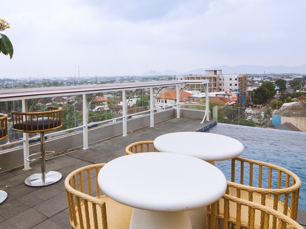 Azana Style Hotel Tulungagung 3/50
