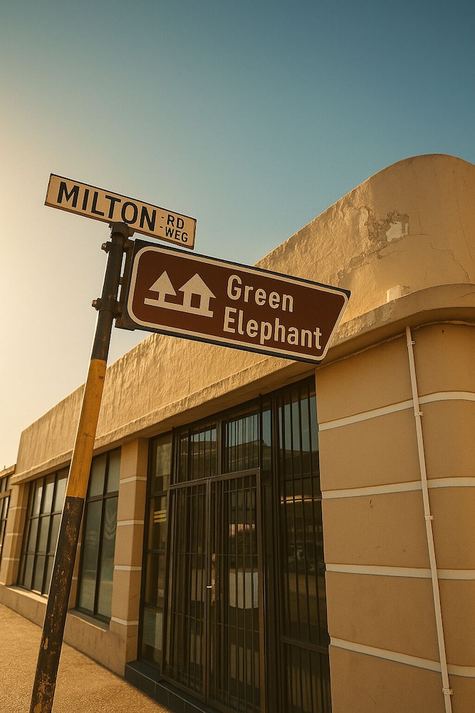 Green Elephant Backpackers 3/47