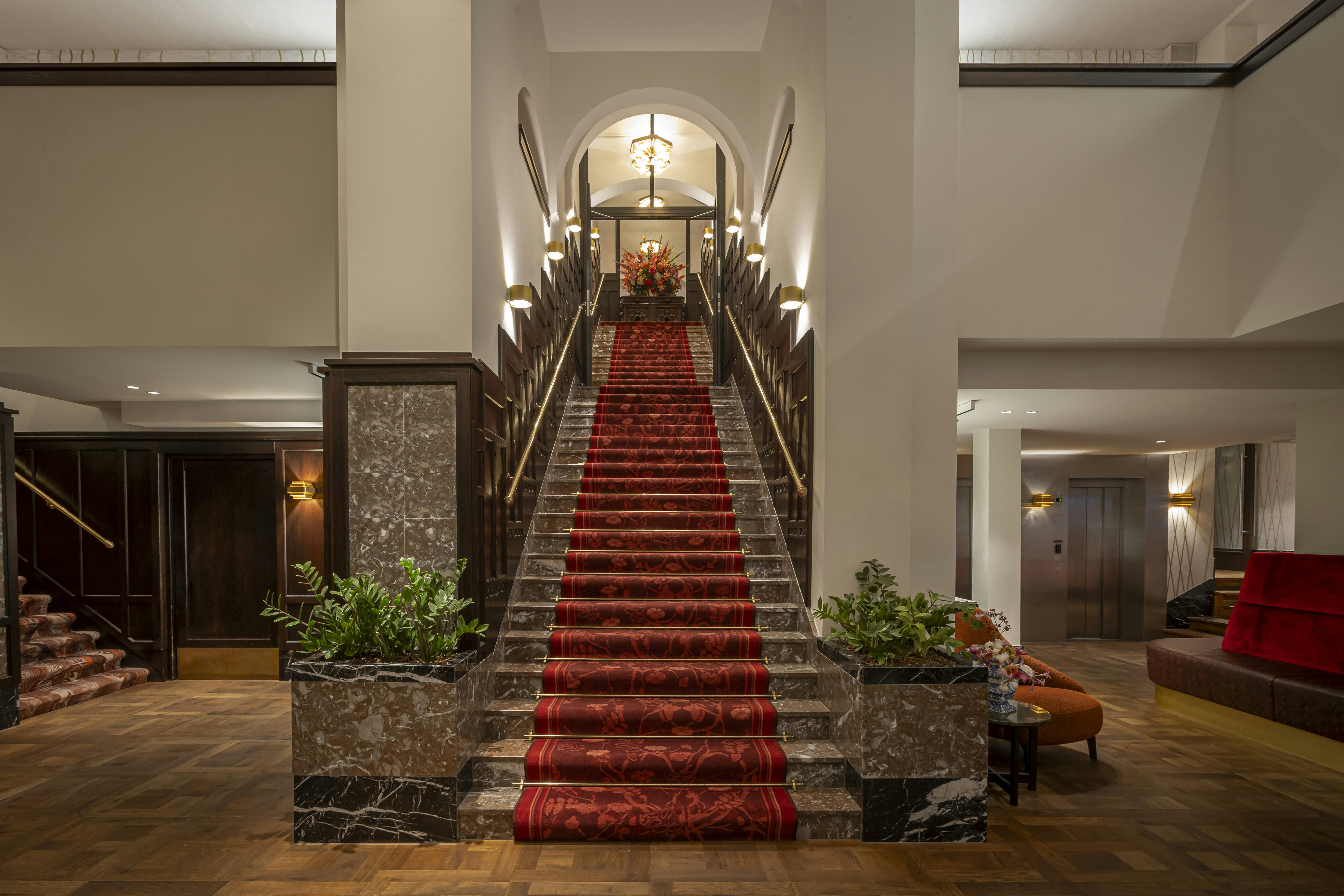 Clayton Hotel Amsterdam American 5/53