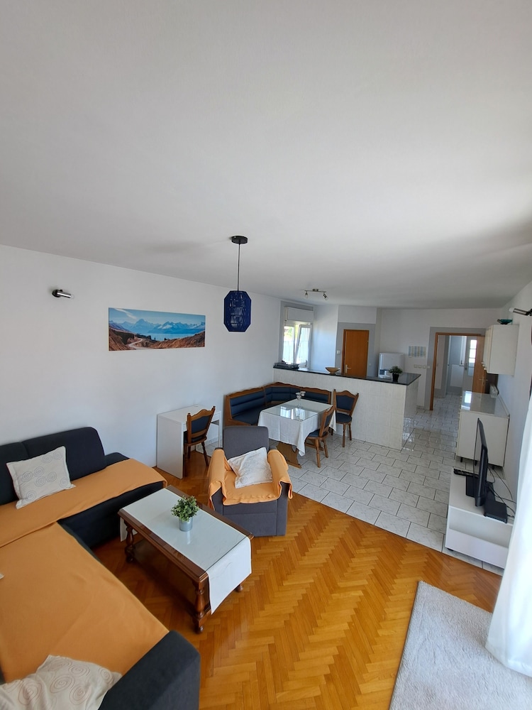 Guesthouse Varnica 29/50