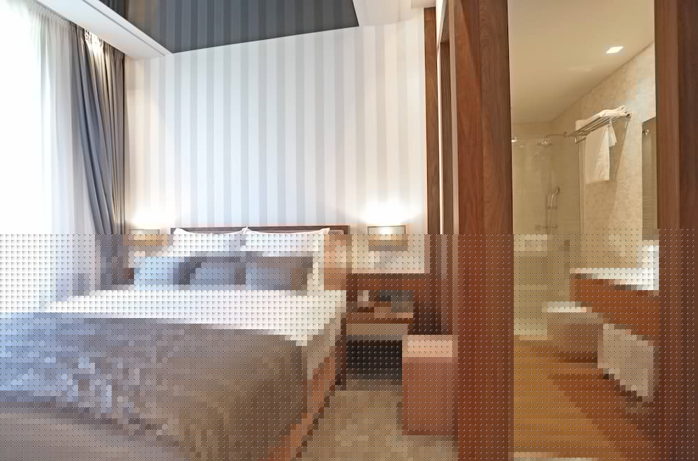HERITAGE HOTEL KRONE 16/77