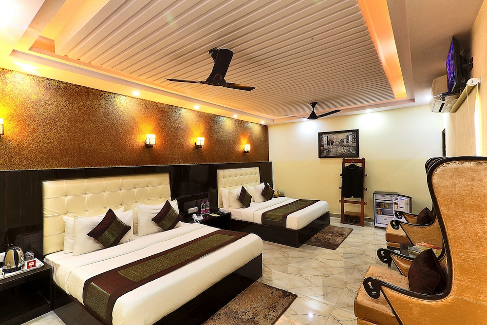 HOTEL AIRPORT INN 35/46