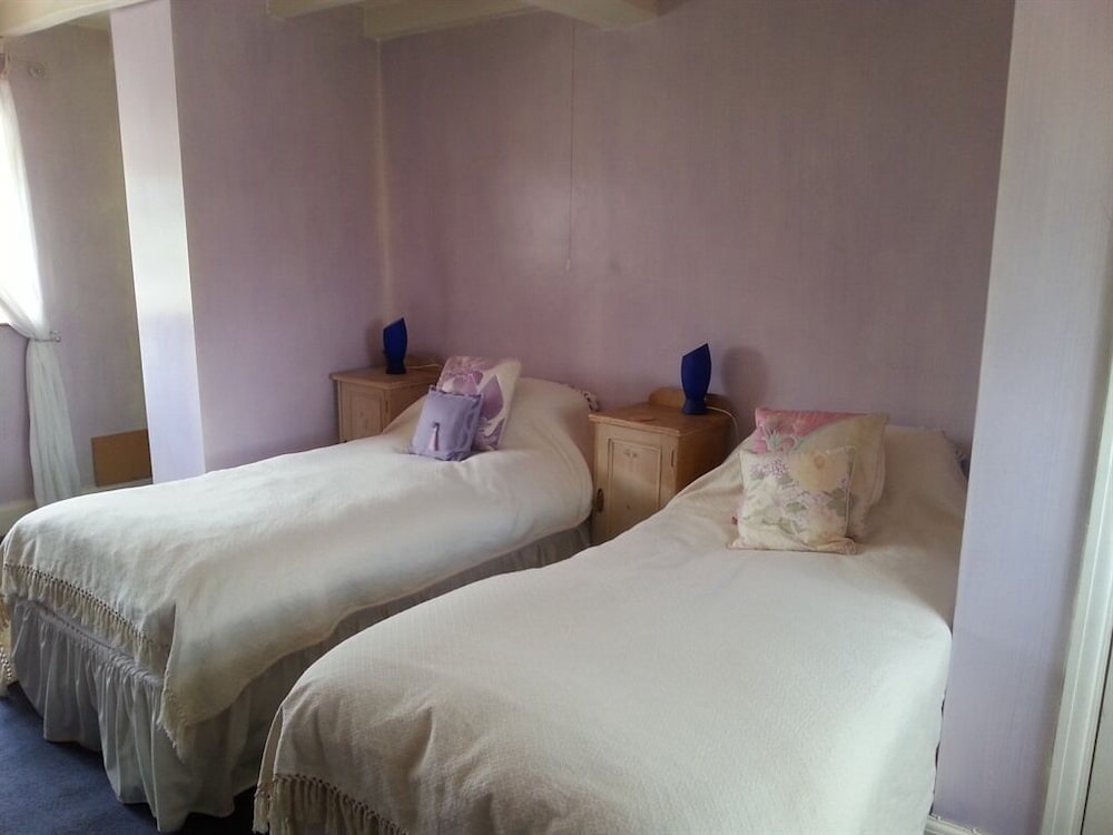 Stone House Bed And Breakfast 2/19