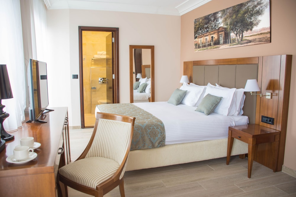 Xenon Hotel 16/50