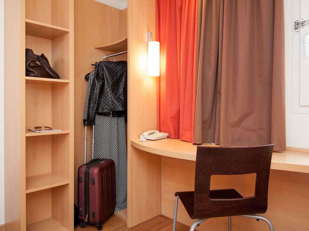 Hotel Ibis Avallon 51/55