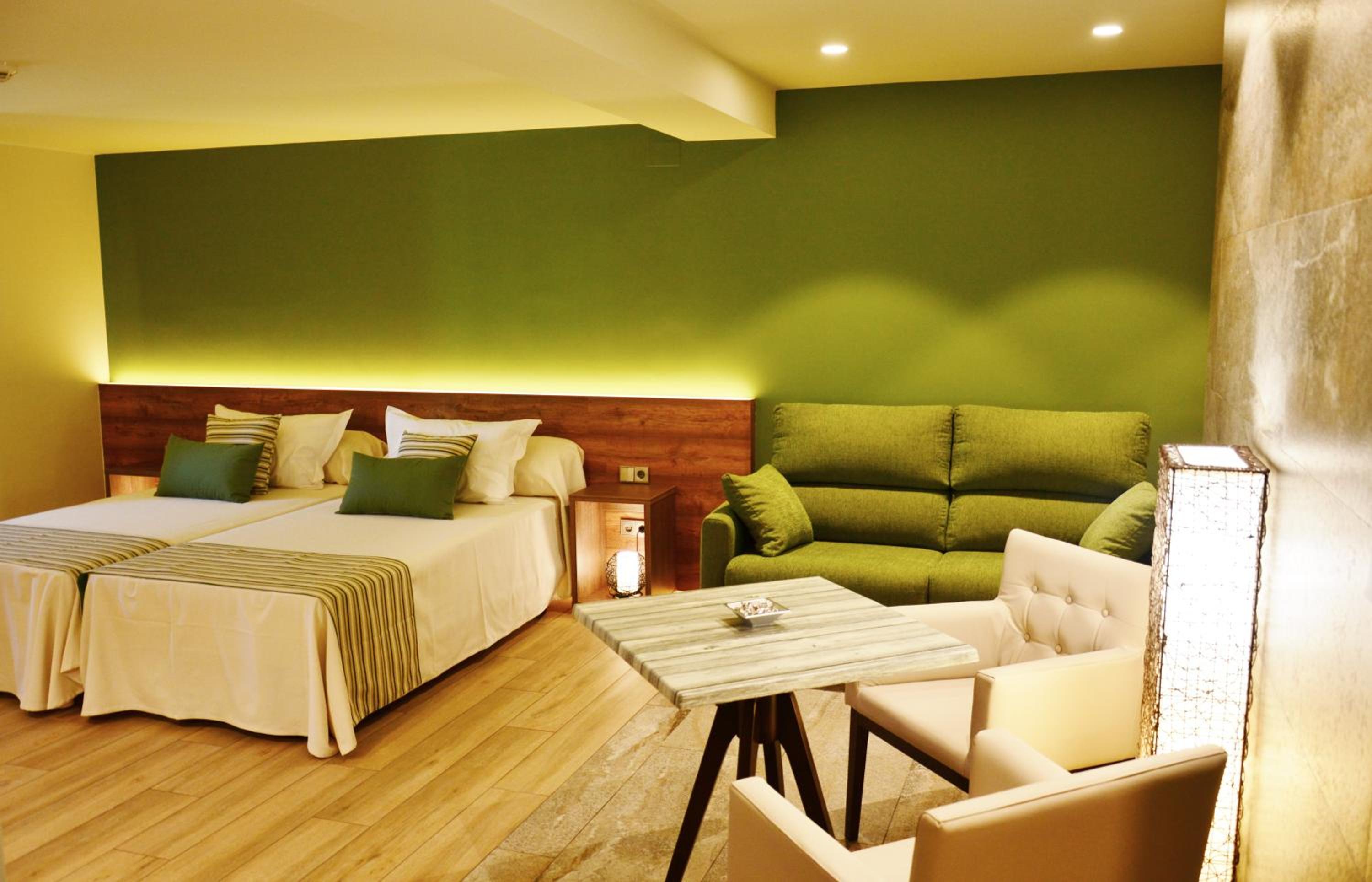 Deluxe, Suite, Hot Tub