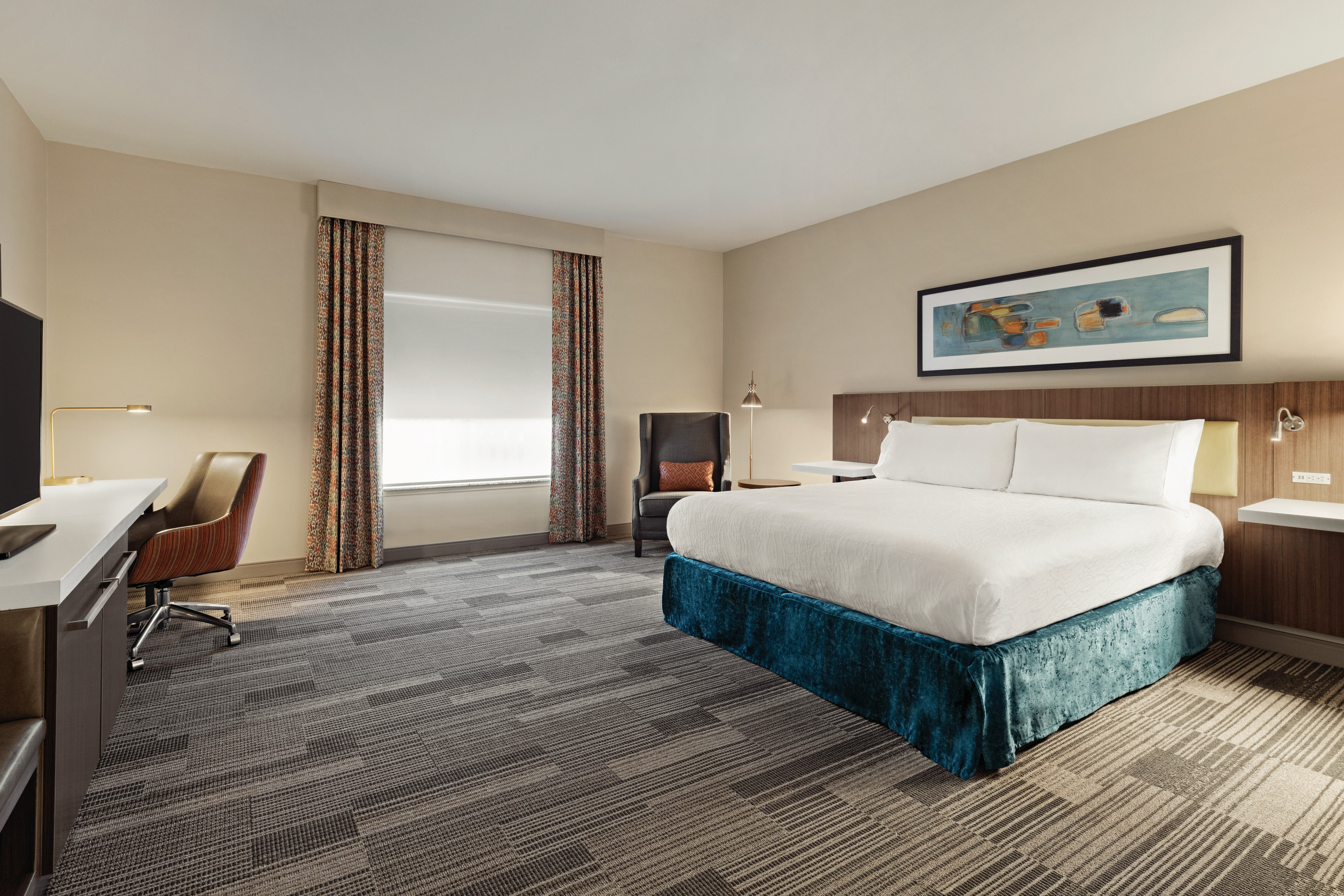 Junior Suite, King Bed, Accessible