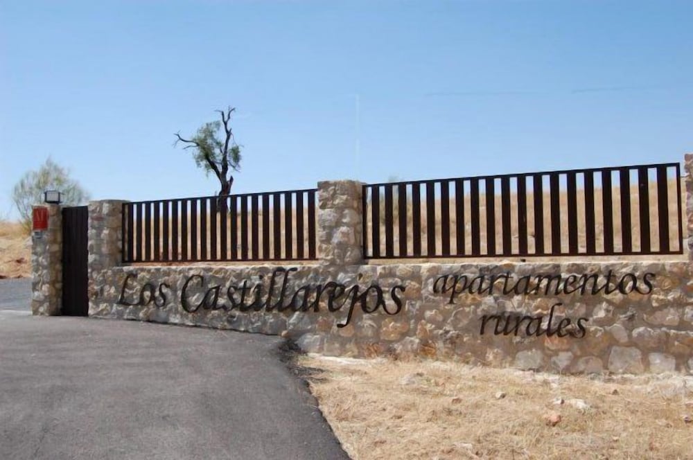 LOS CASTILLAREJOS 45/50