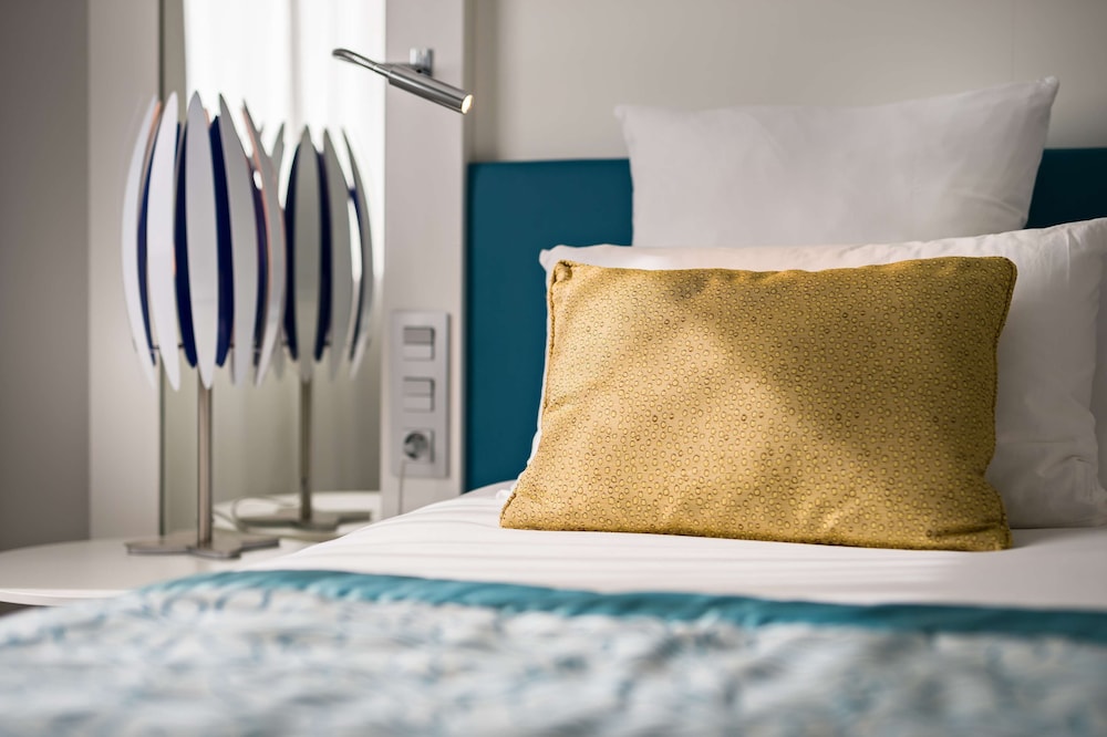 Golden Tulip Marseille Euromed 26/63