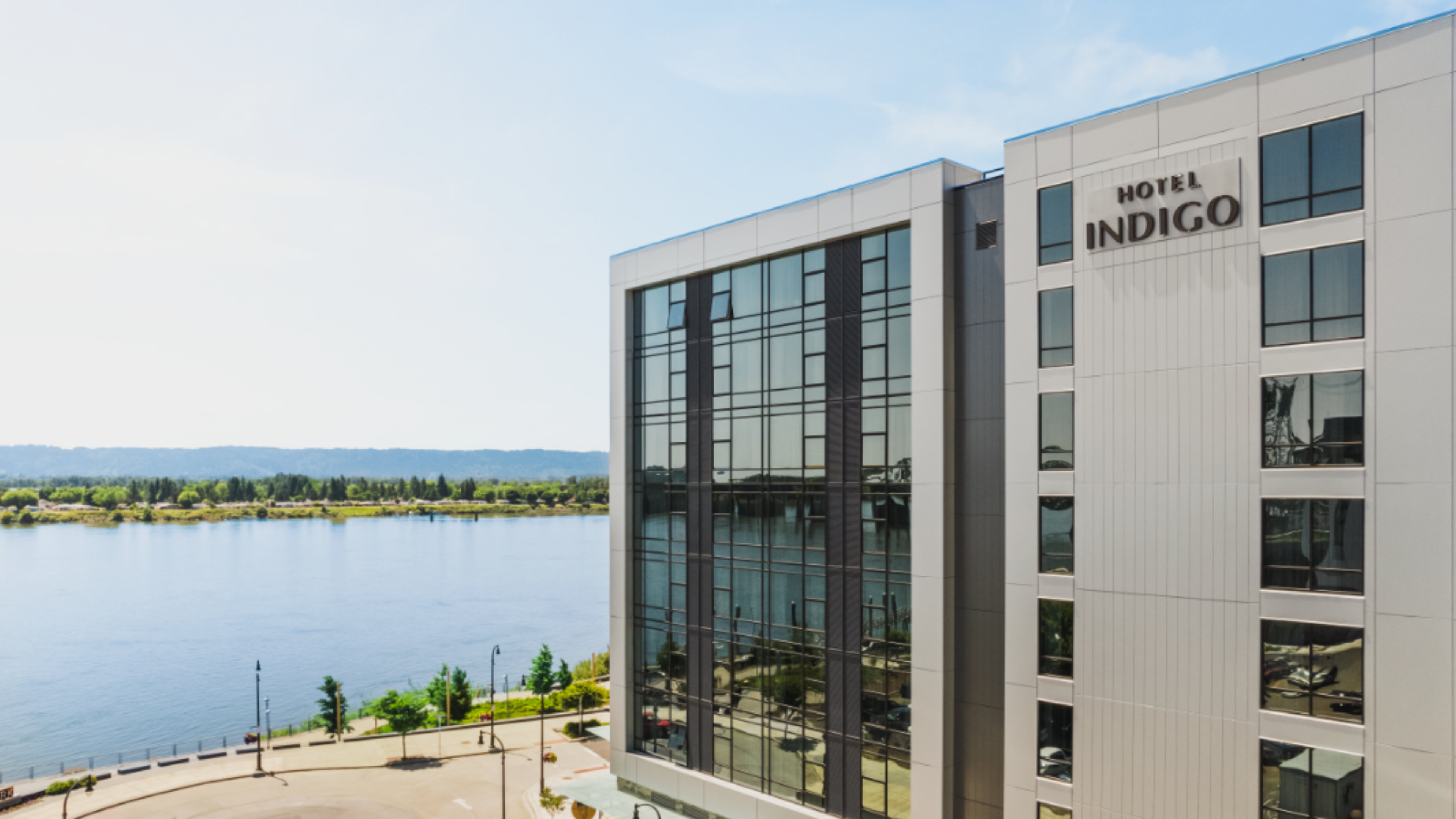 Indigo Vancouver Dwtn Portland Area 7/69