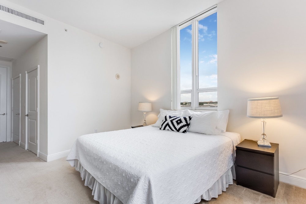 Towers of Dadeland by Miami Vacations 15/60